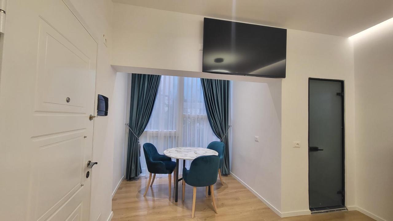 Karanxha'S Room Tirana Eksteriør billede
