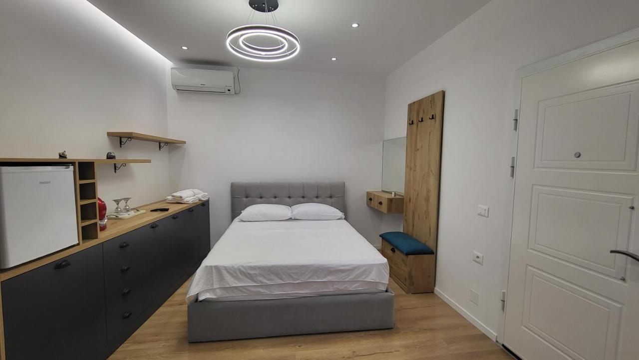 Karanxha'S Room Tirana Eksteriør billede