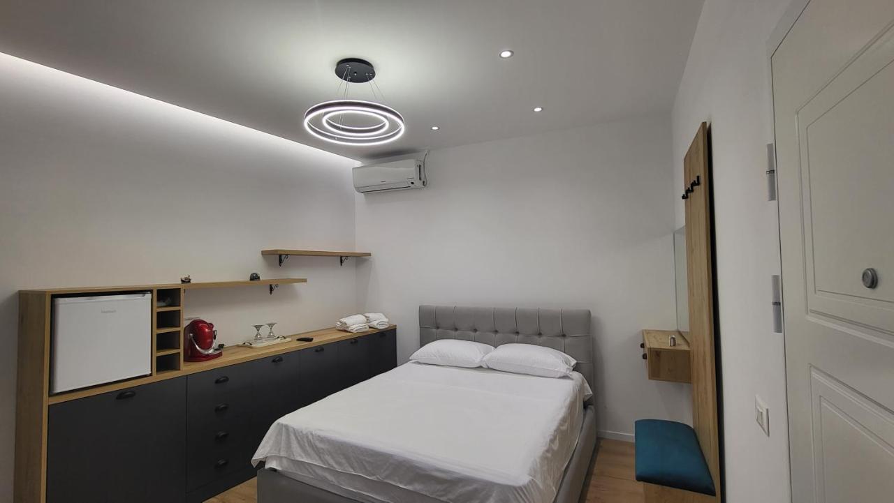 Karanxha'S Room Tirana Eksteriør billede